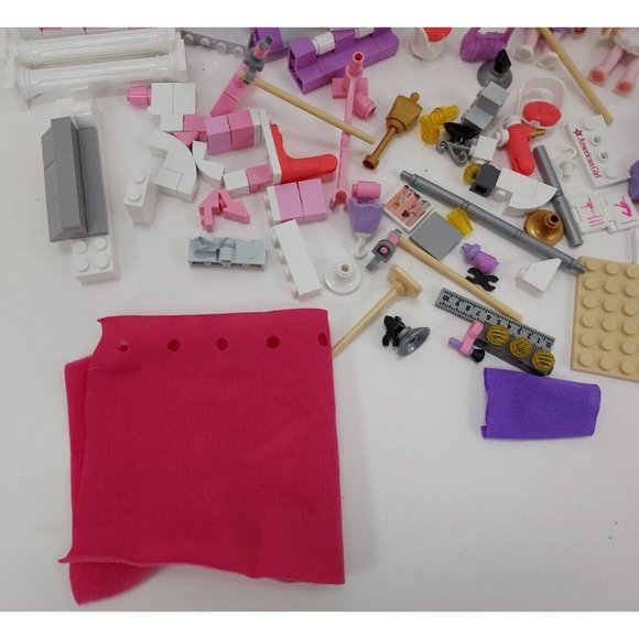 American Girl Mega Construx Isabelle's Ballet Recital Set - Picture 16 of 16